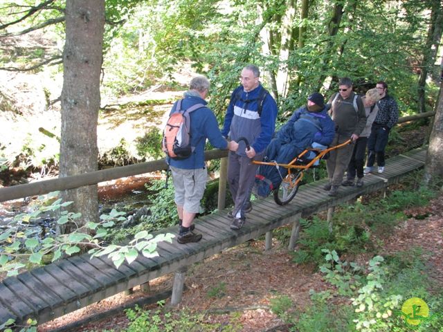 randonnée sportive avec joëlettes, Ovifat, 2012